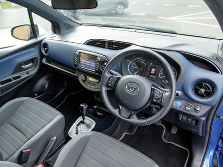 Toyota Yaris VVT-I BI-TONE