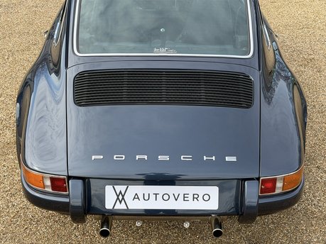 Porsche 911 CARRERA 3.2 BACK-DATE 24