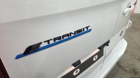 Ford e-Transit Custom 320L1 Limited 65kwh 100kw/136ps *ELECTRIC-NEW* 10