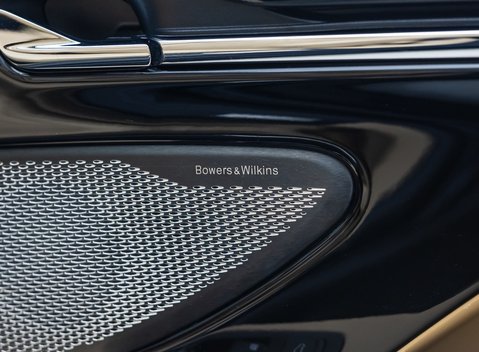 Aston Martin DB12 Volante 31