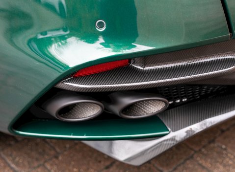 Aston Martin DBS Superleggera 31