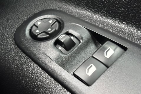 Vauxhall Combo L1H1 2000 Edition 102 ps 30