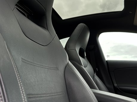 Mercedes-Benz CLA Class CLA 220 AMG LINE PREMIUM PLUS 41