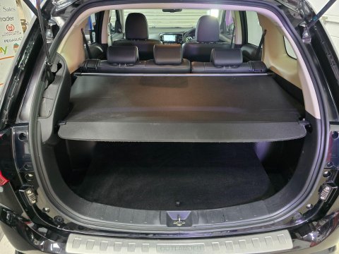 Mitsubishi Outlander 2.0h 12kWh 4h CVT 4WD Euro 6 (s/s) 5dr 10