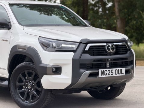Toyota Hilux 2.8 Hilux Invincible X MHEV 4WD A 4WD 4dr 6