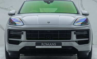 Porsche Cayenne TURBO E-HYBRID COUPE 7