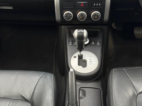 Nissan X-Trail 2.0 dCi Tekna Auto 4WD Euro 5 5dr (AVM) 61