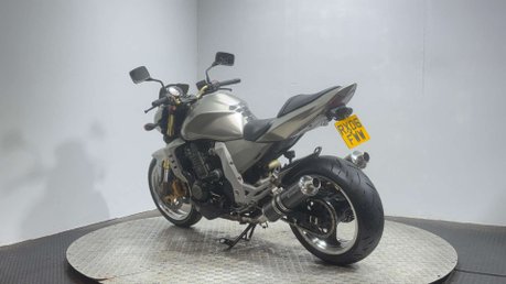 Kawasaki Z1000 2006 28K NAKED 1000CC NEW MOT RECENTLY SERVICED CLEAN BIKE 5