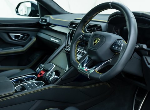 Lamborghini Urus S 10