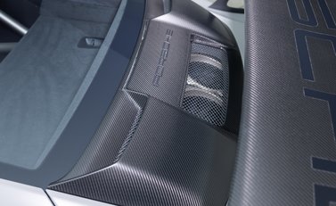 Porsche 911 GT2 RS (991) 43