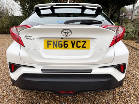 Toyota C-HR 1.2 VVT-i Icon Euro 6 (s/s) 5dr 9