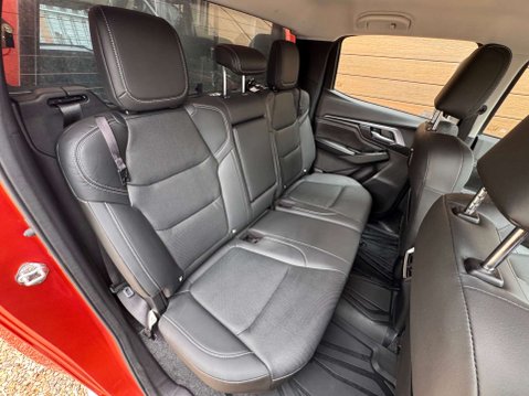 Isuzu D-Max 1.9 D-Max DL40 Auto 4WD 24