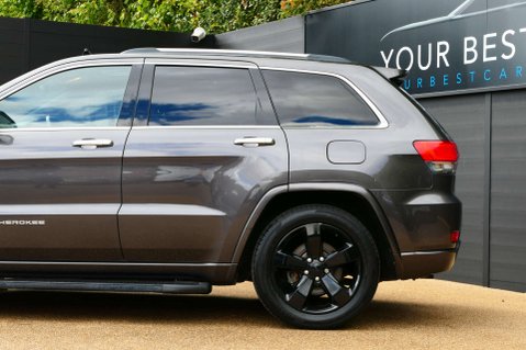 Jeep Grand Cherokee 3.0 Grand Cherokee Overland CRD Auto 4WD 5dr 11