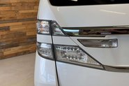 Toyota Vellfire V6 L Edition 73