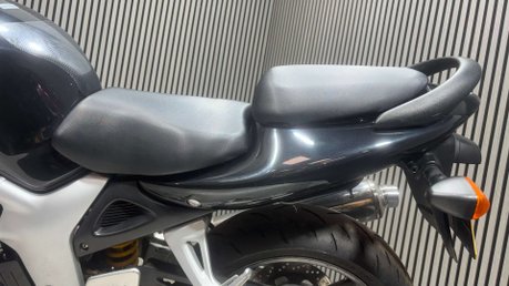 Suzuki SV650 2000 25K 1 OWNER PROJECT BIKE SPARES OR REPAIR 650CC A2 19