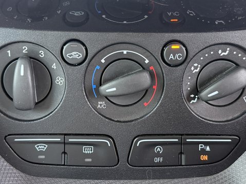 Ford Tourneo Connect 1.5 TDCi 120 Titanium 5dr 25