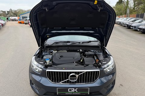 Volvo XC40 B4 INSCRIPTION MHEV 64