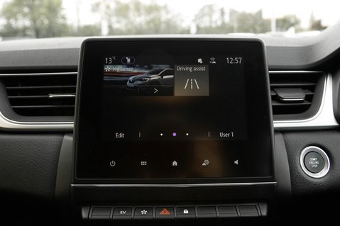 Renault Captur TECHNO E-TECH 23