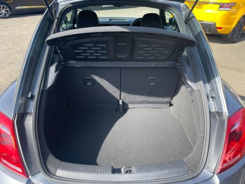 Volkswagen Beetle 1.6 TDI BlueMotion Tech Euro 5 (s/s) 3dr 19