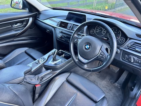 BMW 3 Series 330D XDRIVE MODERN TOURING 22