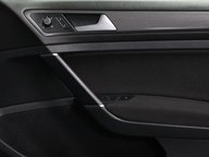 Volkswagen Golf SE NAVIGATION TDI 36