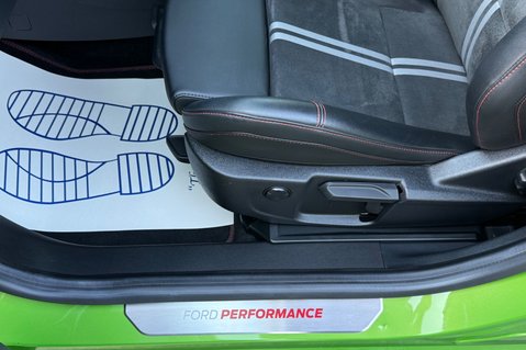 Ford Puma ST - PERFORMANCE PACK -CAMERA -APPLE CARPLAY -DRIVER ASSISTANCE PACK 29