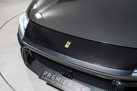 Ferrari 12Cilindri COUPE. HISTORIC PAINTWORK. PASSENGER DISPLAY. LIFT. PANO ROOF. CARBON INT. 46