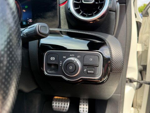 Mercedes-Benz A Class 1.5 A180d AMG Line (Executive) 7G-DCT Euro 6 (s/s) 5dr 26