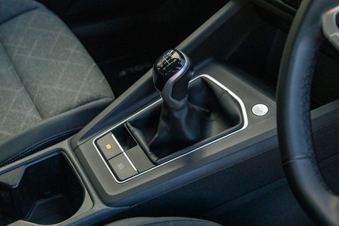 Volkswagen Golf LIFE TSI 35