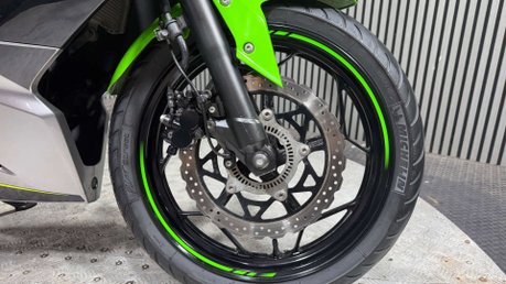 Kawasaki Ninja 2020 ONLY 13K LONG MOT WARRANTY SPORTS BIKE 125CC 17