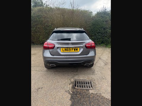 Mercedes-Benz GLA Class GLA 180 URBAN EDITION 5
