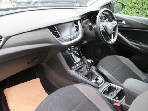 Vauxhall Grandland X 1.2 Turbo Tech Line Nav Euro 6 (s/s) 5dr 16