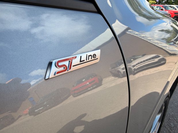 Ford Kuga ST-LINE 9