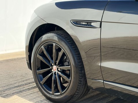 Jaguar F-Pace 2.0 F-PACE Chequered Flag AWD D Auto 4WD 5dr 57