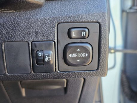 Toyota Auris 1.6 V-Matic Sport Hatchback 5dr Petrol Multidrive S Euro 5 (132 ps) 26