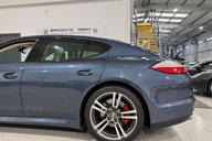Porsche Panamera TURBO PDK 44