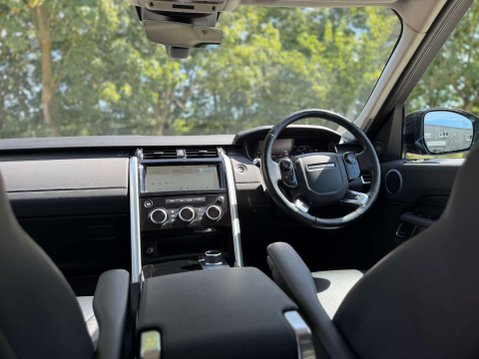 Land Rover Discovery 3.0 Discovery HSE SD6 Auto 4WD 2