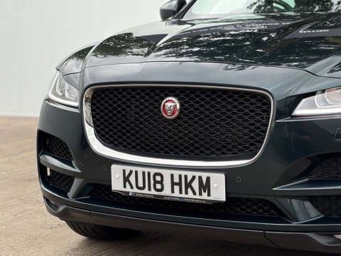 Jaguar F-Pace 2.0 F-PACE Portfolio AWD i Auto 4WD 5dr 41