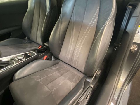 Audi TT 2.0 TT Black Edition TFSI Quattro Semi-Auto 4WD 3dr 28