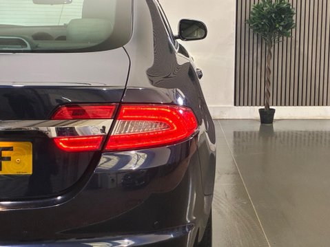 Jaguar XF 2.2d Luxury Auto Euro 5 (s/s) 4dr 51