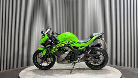 Kawasaki Ninja 2020 ONLY 13K LONG MOT WARRANTY SPORTS BIKE 125CC 4