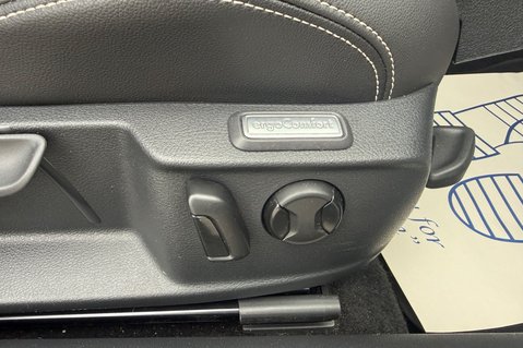 Volkswagen Passat GTE DSG - VAT Q - 1 OWNER - PLUG IN HYBRID - 3 IN STOCK 25