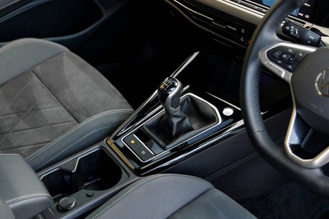 Volkswagen Golf STYLE TSI 32