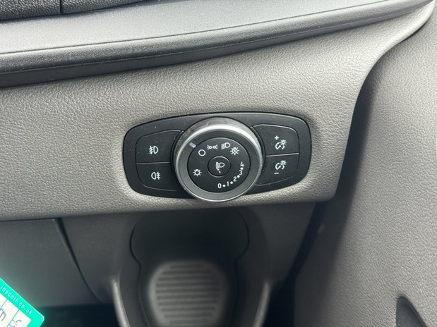 Ford Transit Custom Crew Cab LWB L2H1 Low Roof Limited 320 Air Con Sensors EURO 6 26