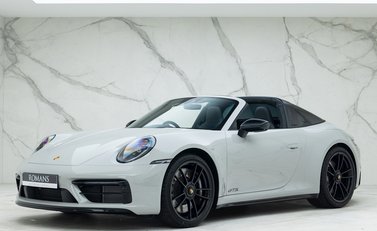Porsche 911 (992) Targa 4 GTS 7