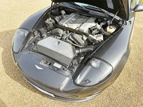 Aston Martin Vanquish V12 S 70