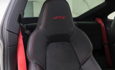 Porsche 911 Carrera GTS (992) 10