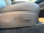 Tesla Model Y BASE 16