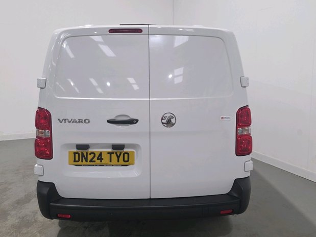 Vauxhall Vivaro VIVARO XL DIESEL 2.0 Turbo D 145 Prime H1 Van 6
