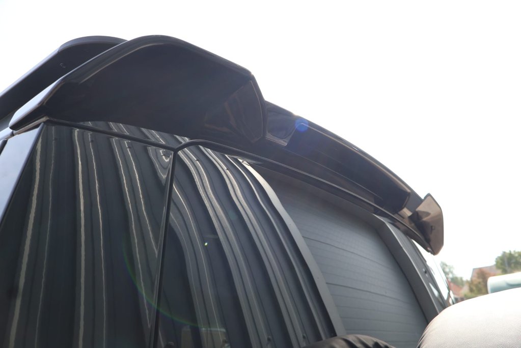 Land Rover Defender 110 2026 HARD TOP D250  COMMERCIAL STYLED BY SEEEKR 3M MATT WRAP REAR SEATS 16